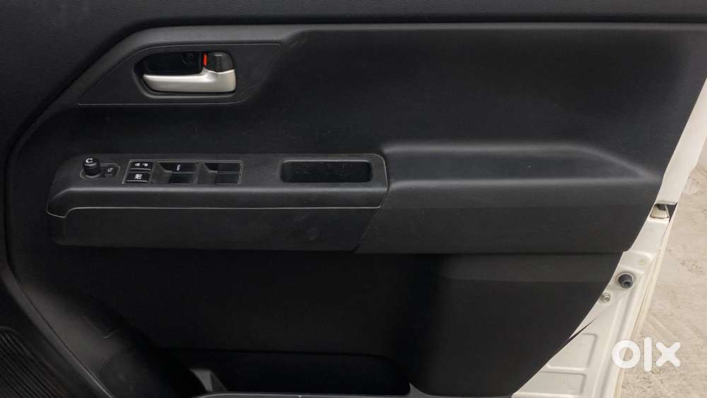 Maruti Suzuki Wagon R Zxi Amt 1.2, 2020, Petrol