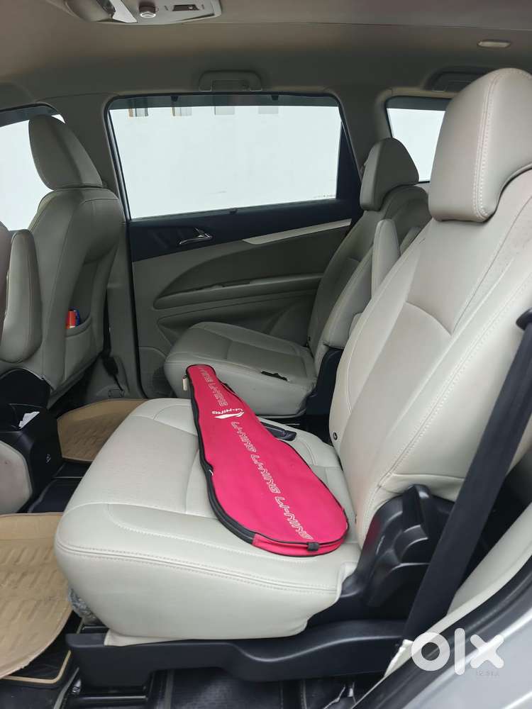 Mahindra Marazzo M8, 2018, Diesel