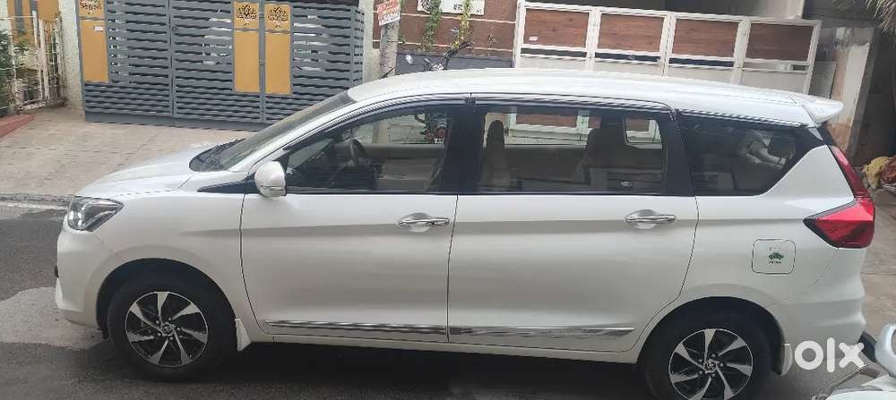 Toyota Rumion V At Petrol Automatic 2025