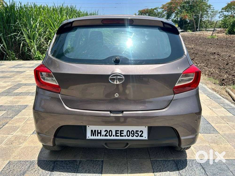 Tata Tiago, 2016, Petrol