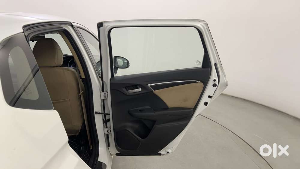 Honda Jazz [2020-2023] 1.2 V I-vtec Mt, 2016, Petrol