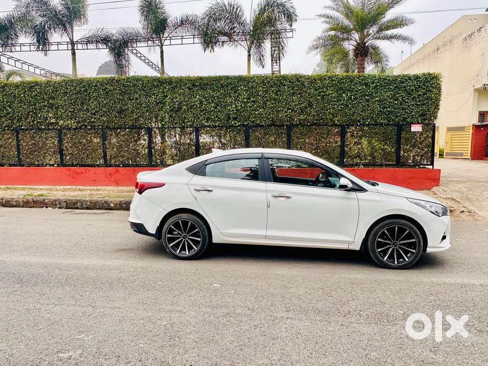 Hyundai Fluidic Verna