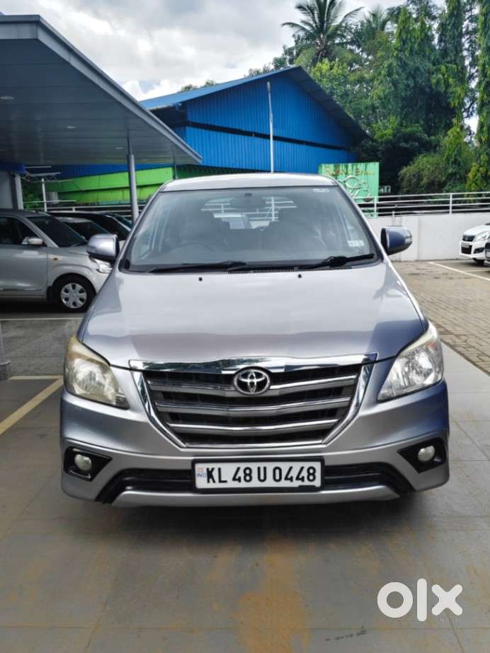 Toyota Innova 2004-2011 2.5 V Diesel 8-seater, 2015, Diesel