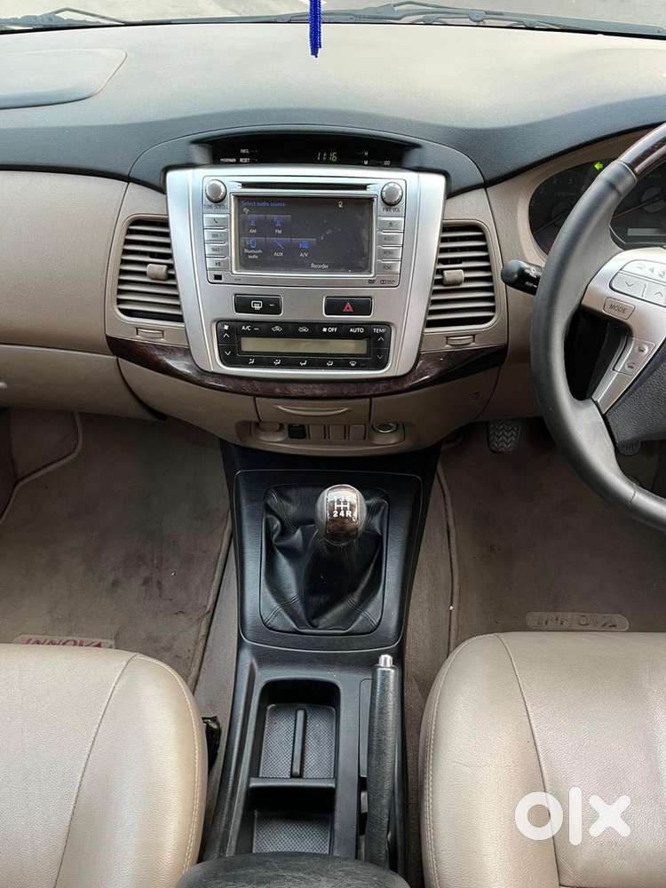 Toyota Innova 2.5 Zx 7 Str Bs-iv, 2015, Diesel