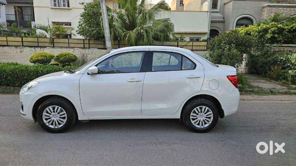 Maruti Suzuki Swift Dzire Vxi Optional, 2018, Petrol