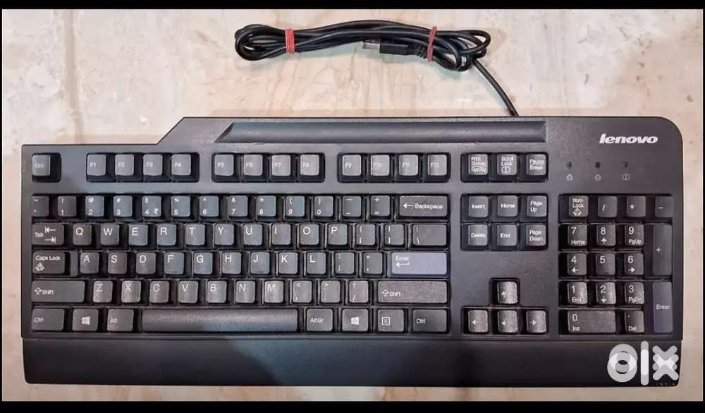 Keyboard USB, Wifi Pci express dongle, Bluetooth Audio Usb