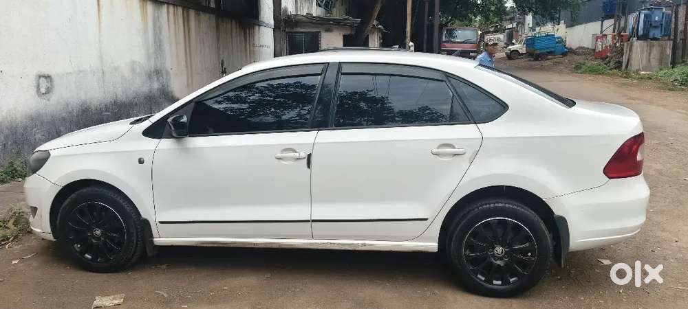 Skoda Rapid Elegance 2015