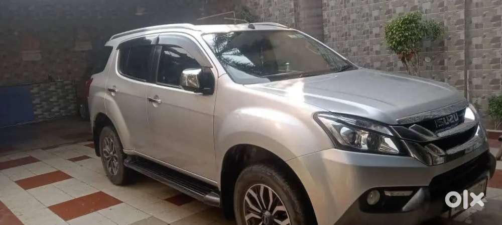 Isuzu Mu-x 2018 Diesel 42000 Km Driven