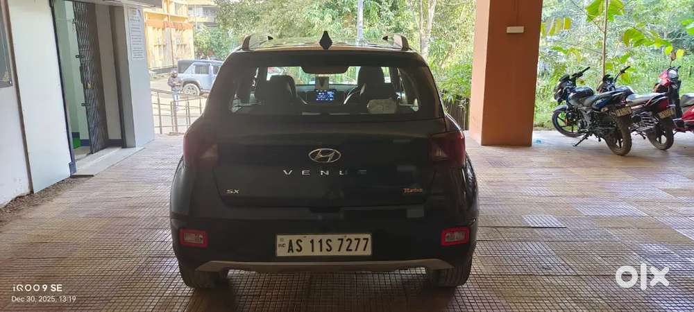 Hyundai Venue 2019 Petrol Well Maintained