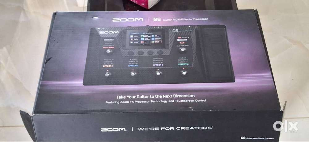 Zoom G6 guitar multi effect processor with BTA 1 bluetooth adaptor