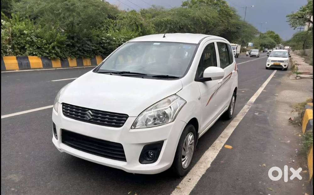 Maruti Suzuki Ertiga 1.4 Vxi Cng Anniversary Edition, 2014, Cng & Hy..