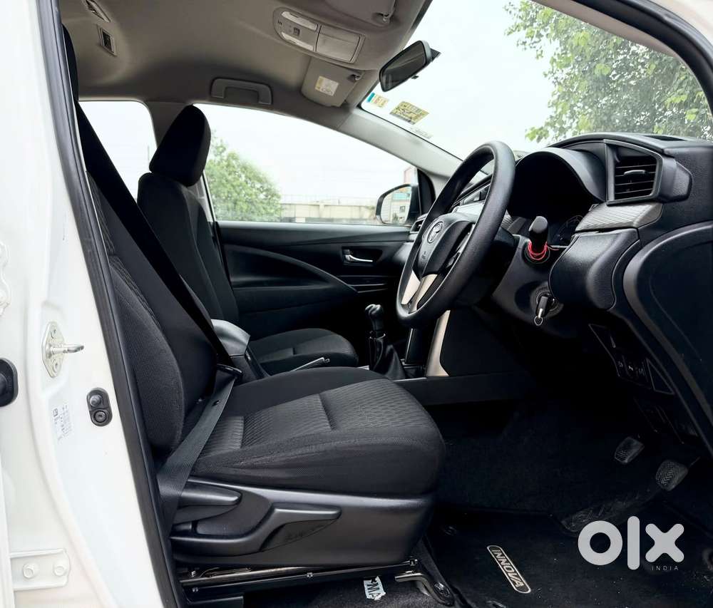 Toyota Innova Crysta [2020-ongoing] 2.4 Gx 7 Str, 2022, Diesel