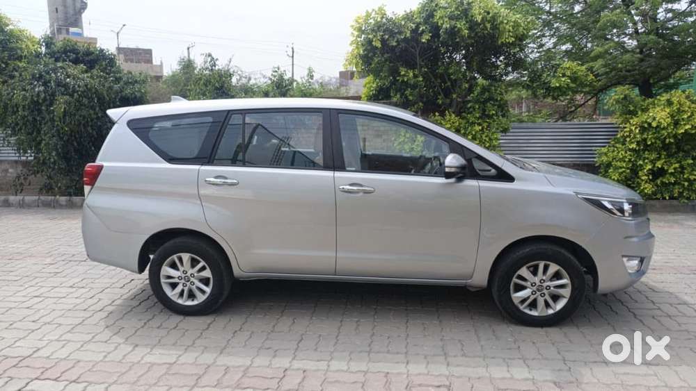 Toyota Innova Crysta 2.8 Gx At 8s, 2017, Diesel
