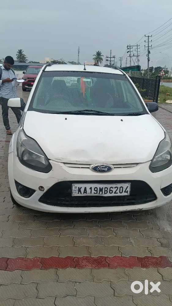 Ford Figo Base 2011 Year