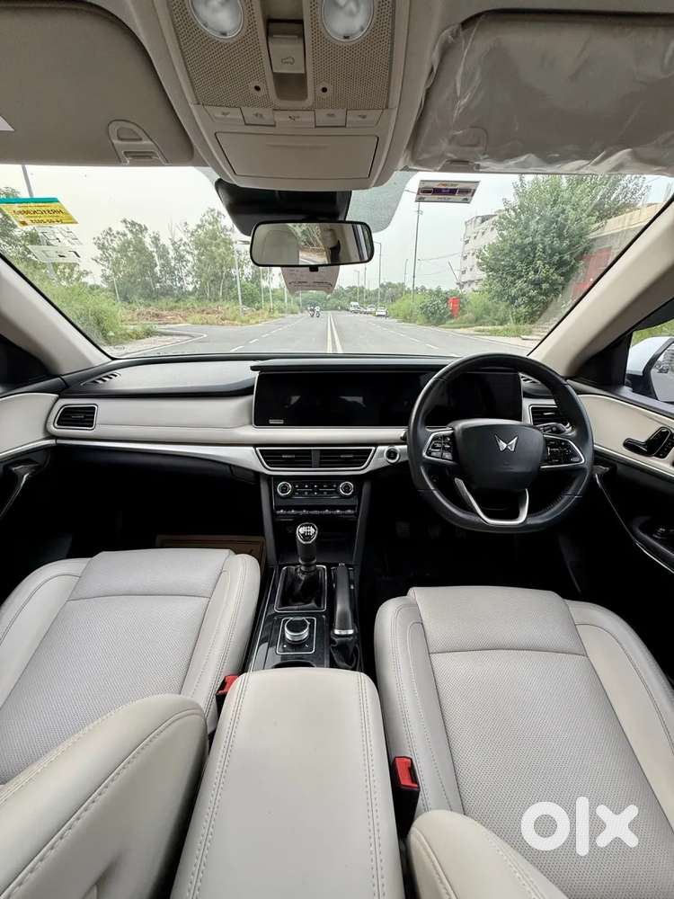 Mahindra Xuv700 2.2 Ax 7 Diesel Mt Str, 2023, Diesel