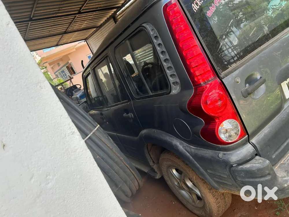 Mahindra Scorpio 2006