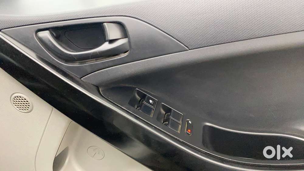 Tata Nexon 1.2 Revotron Xma, 2019, Petrol