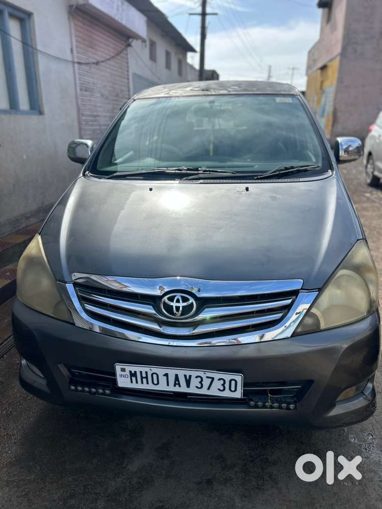 Toyota Innova 2010 Diesel Well Maintained