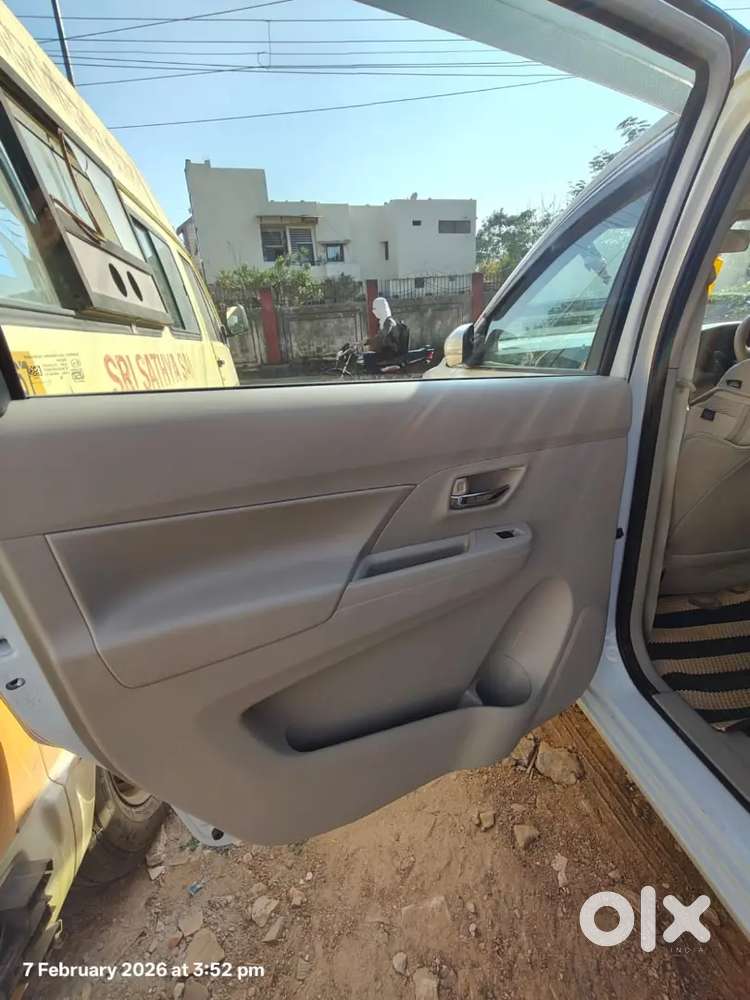 Toyota Rumion Petrol 2025 Manual