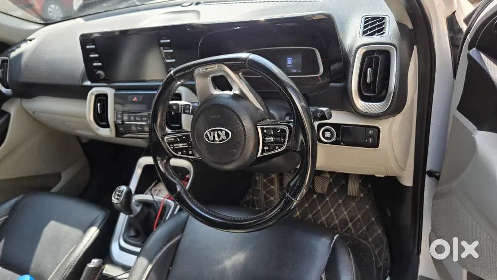 Kia Sonet 2021 Diesel Well Maintained