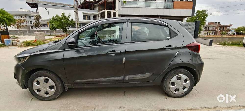 Tata Tiago 2022 Petrol Well Maintained