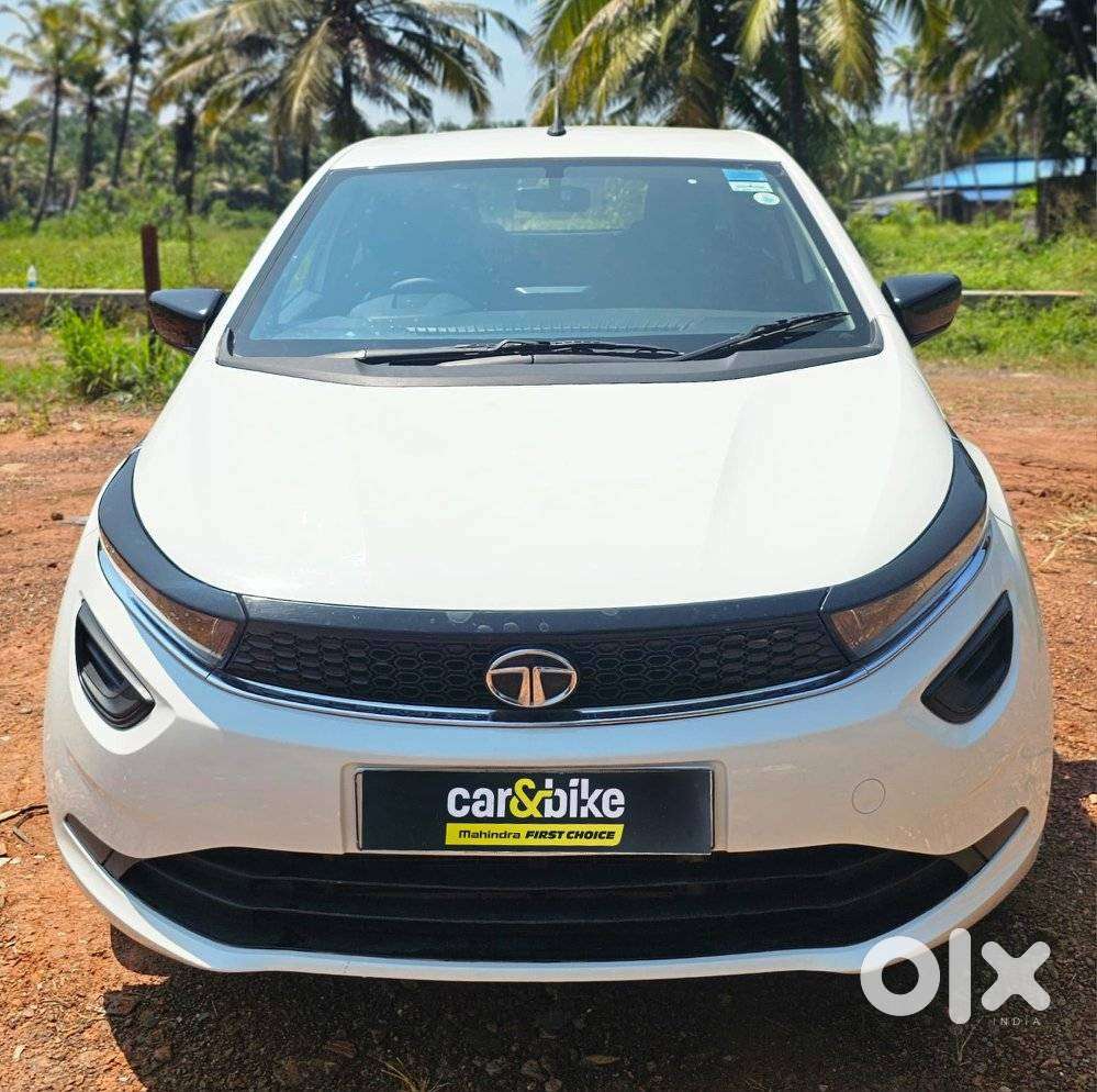 Tata Altroz 1.2 Xm Plus, 2022, Petrol