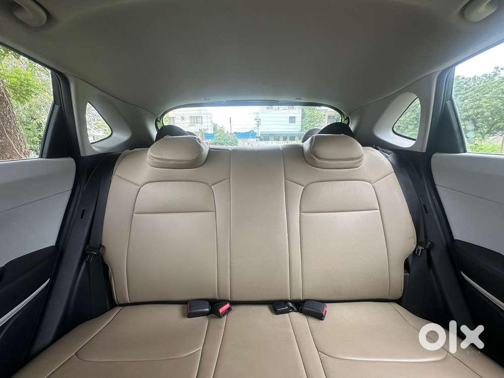 Hyundai I20 Sportz Ivt 2025  Sunroof  16,757 Km