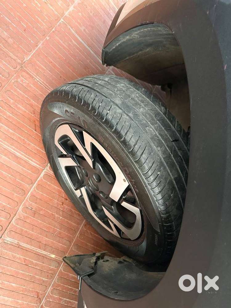 Nissan Magnite 1.0 Xv Turbo Cvt, 2022, Petrol