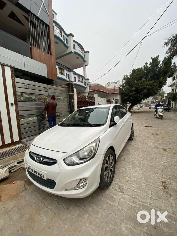 Hyundai 2014 Manual Petrol Car