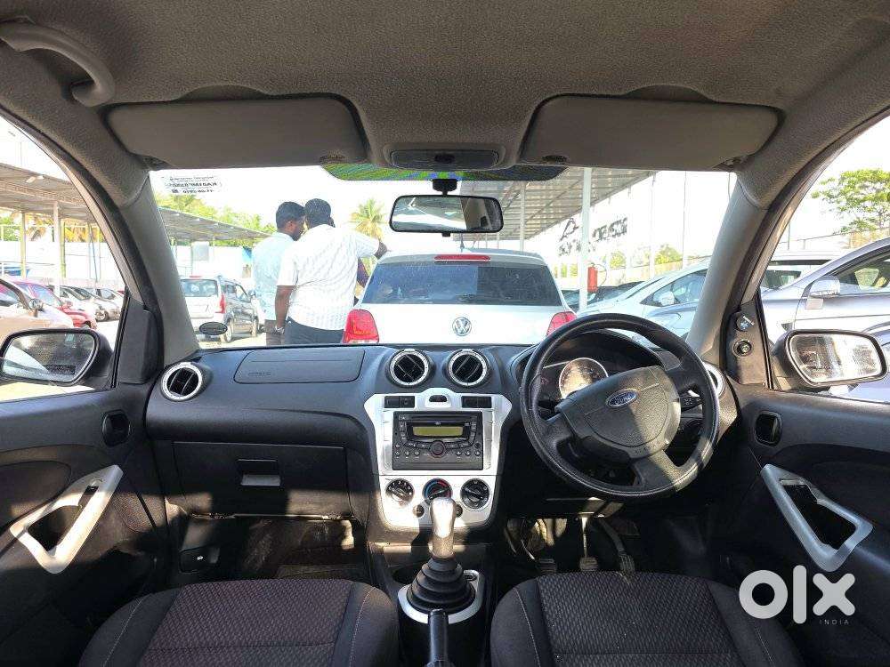 Ford Figo 2012-2015 Petrol Titanium, 2010, Petrol