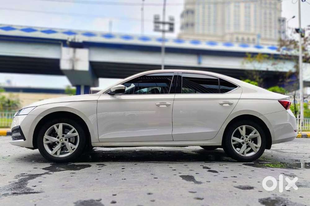 Skoda Octavia 2.0 Style Tsi At, 2022, Petrol