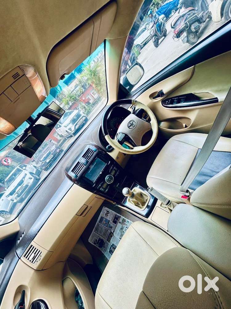 Toyota Corolla Altis 2010