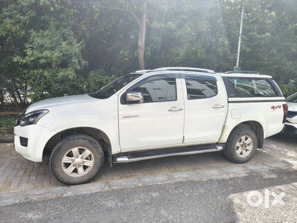 Isuzu V-cross 2018 Registration