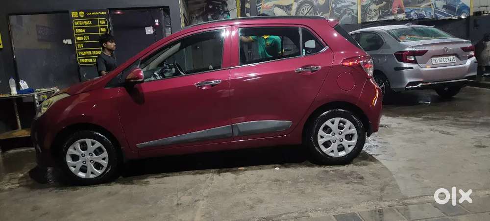Hyundai Grand I10 Sportz 2013 Car