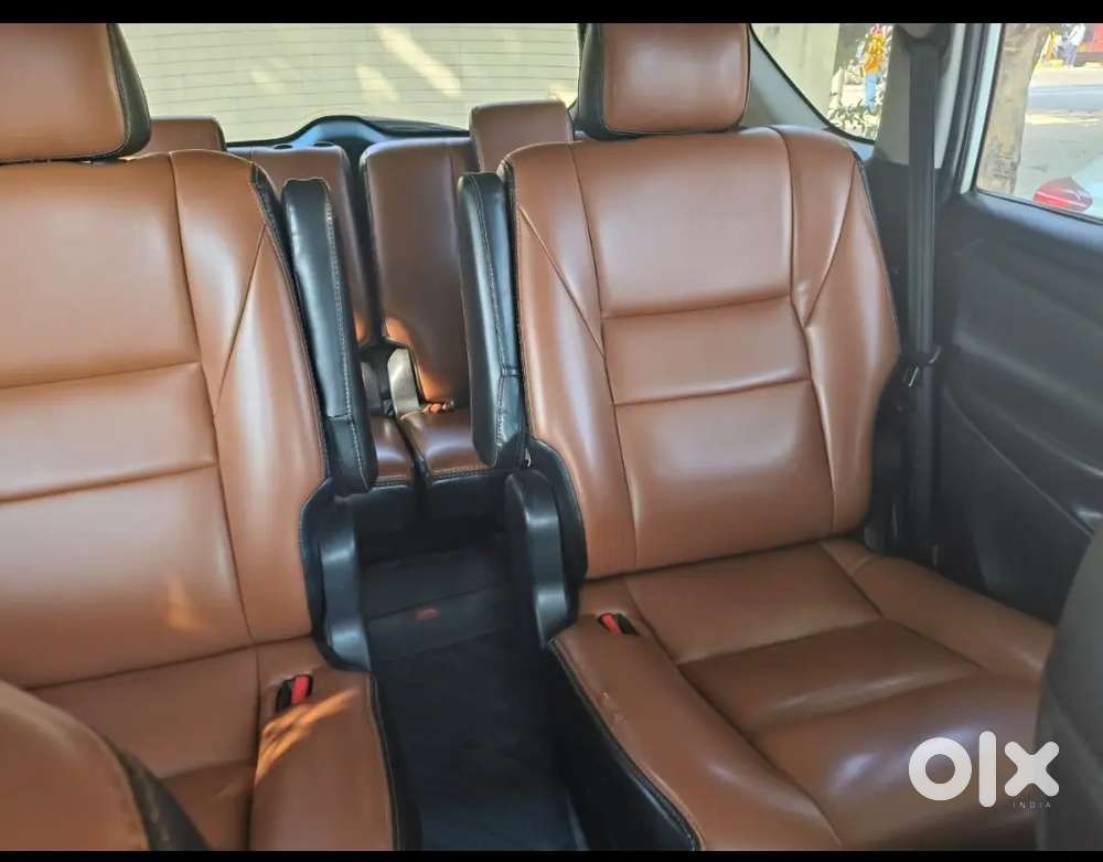 Toyota Innova Crysta 2019 Pb01 Comercial