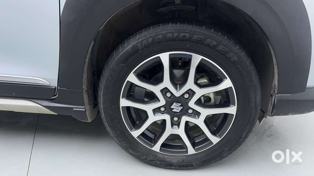 Maruti Suzuki Xl6 1.5 Alpha Mt, 2022, Petrol