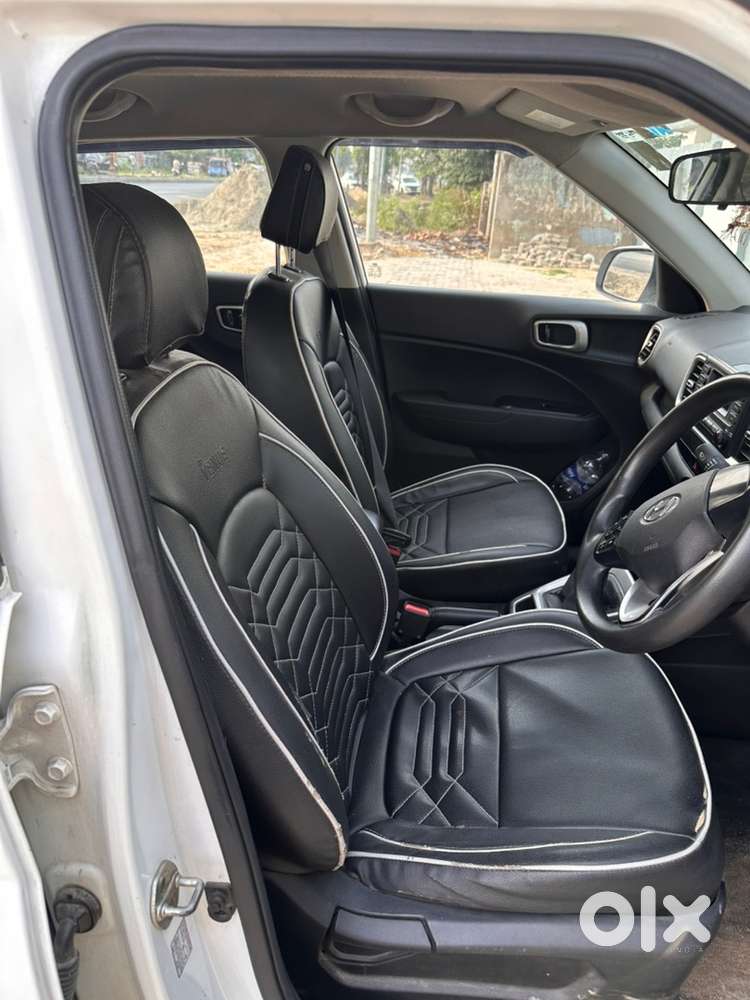 Hyundai Venue Petrol Manual 2019