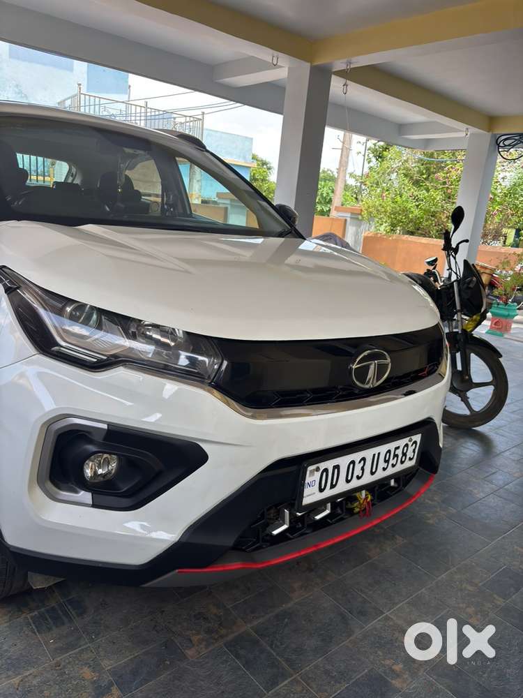 Tata Nexon Diesel (sunroof) 2021