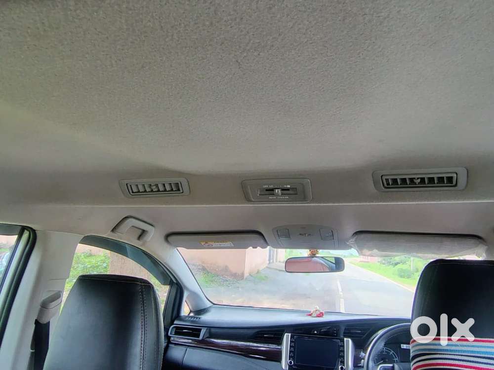 Toyota Innova Crysta 2.4 G Mt 8s, 2024, Diesel