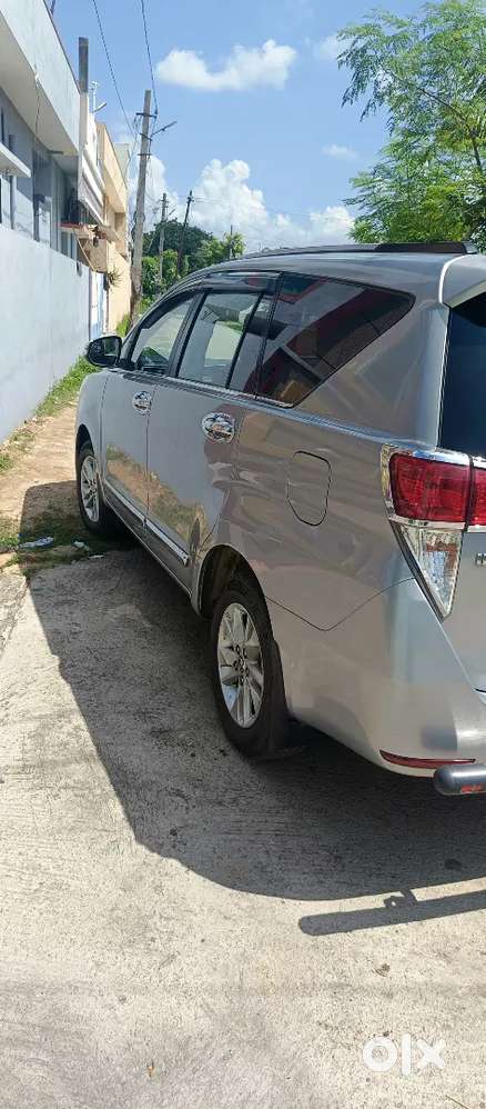 Toyota Innova Crysta 2016 Diesel 242000 Km Driven