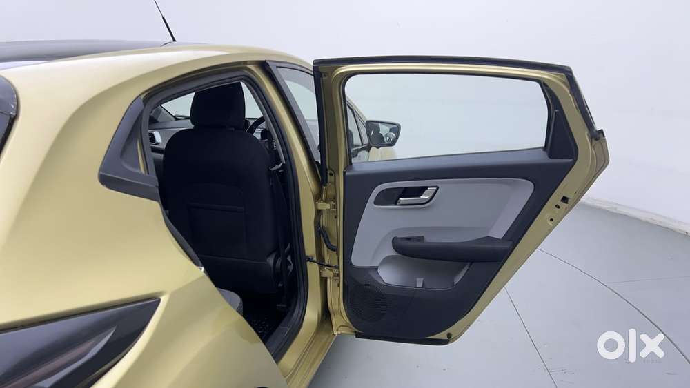 Tata Altroz Xz, 2020, Petrol