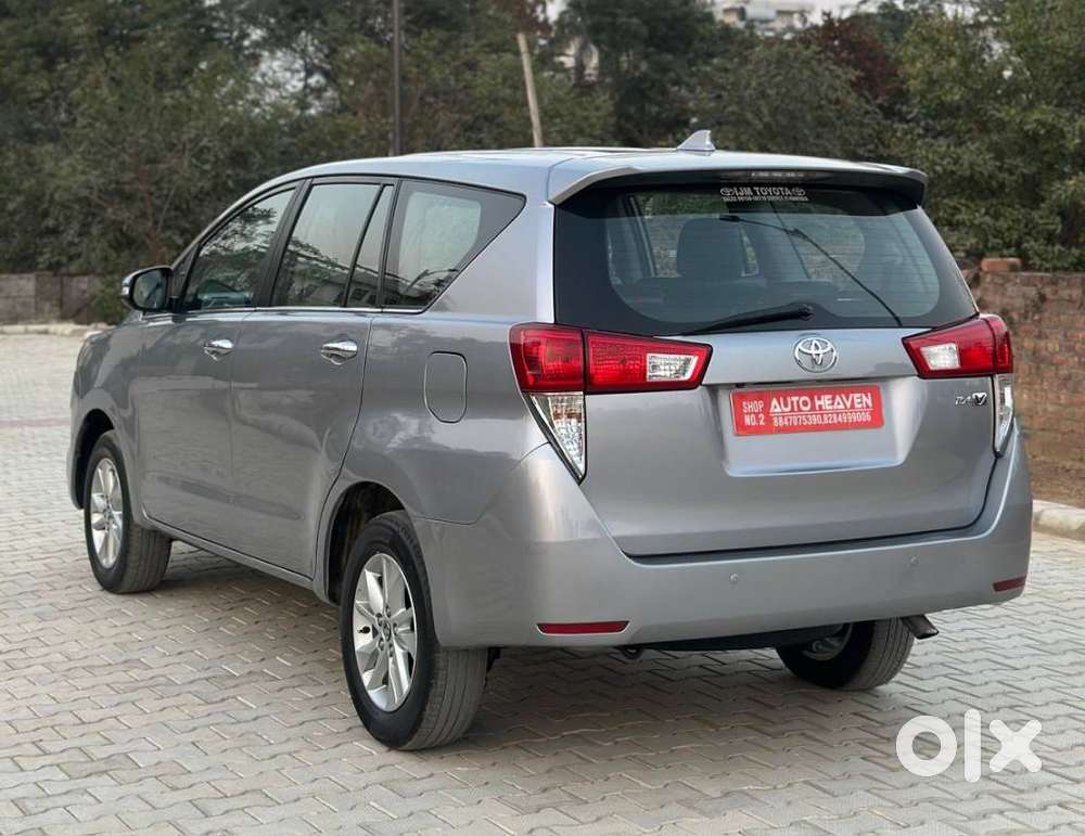 Toyota Innova Crysta 2.4 V, 2016, Diesel