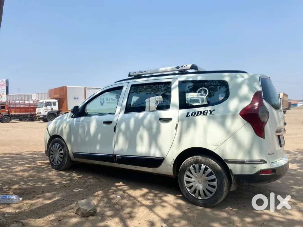 Renault Lodgy 2015 Diesel 85000 Km Driven