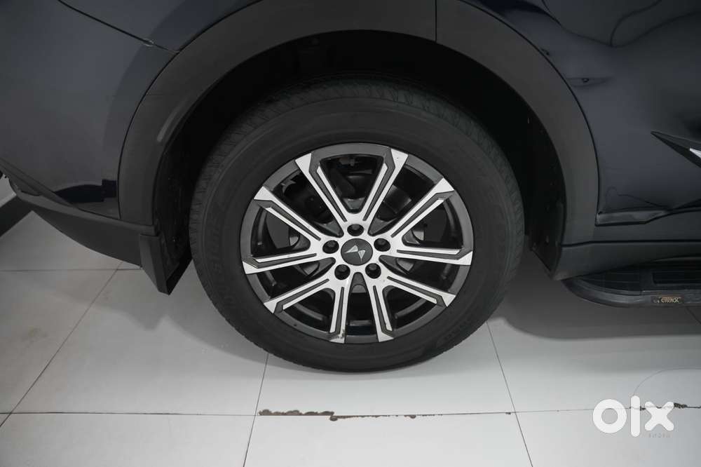 Mahindra Xuv700 2.2 Ax 7 Diesel At Luxury Pack Str, 2023, Diesel