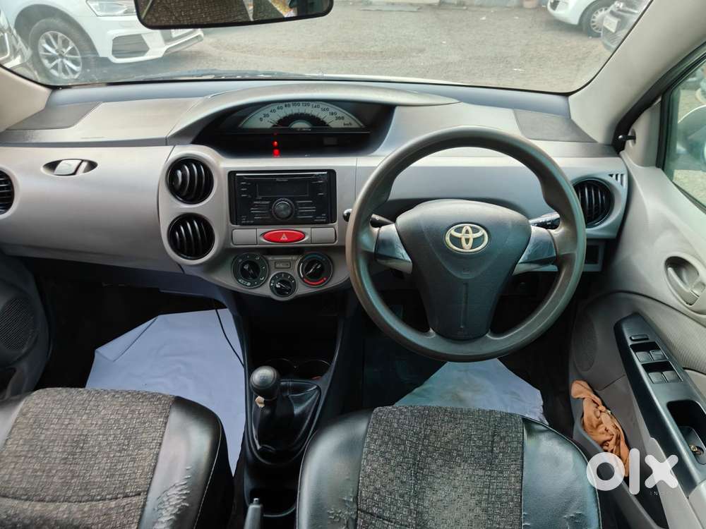 Toyota Etios Liva 2011-2012 G, 2012, Petrol