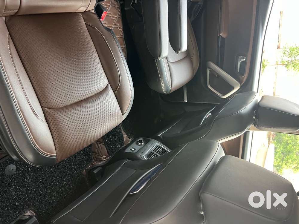 All Original,first Owner And Registered In 2025