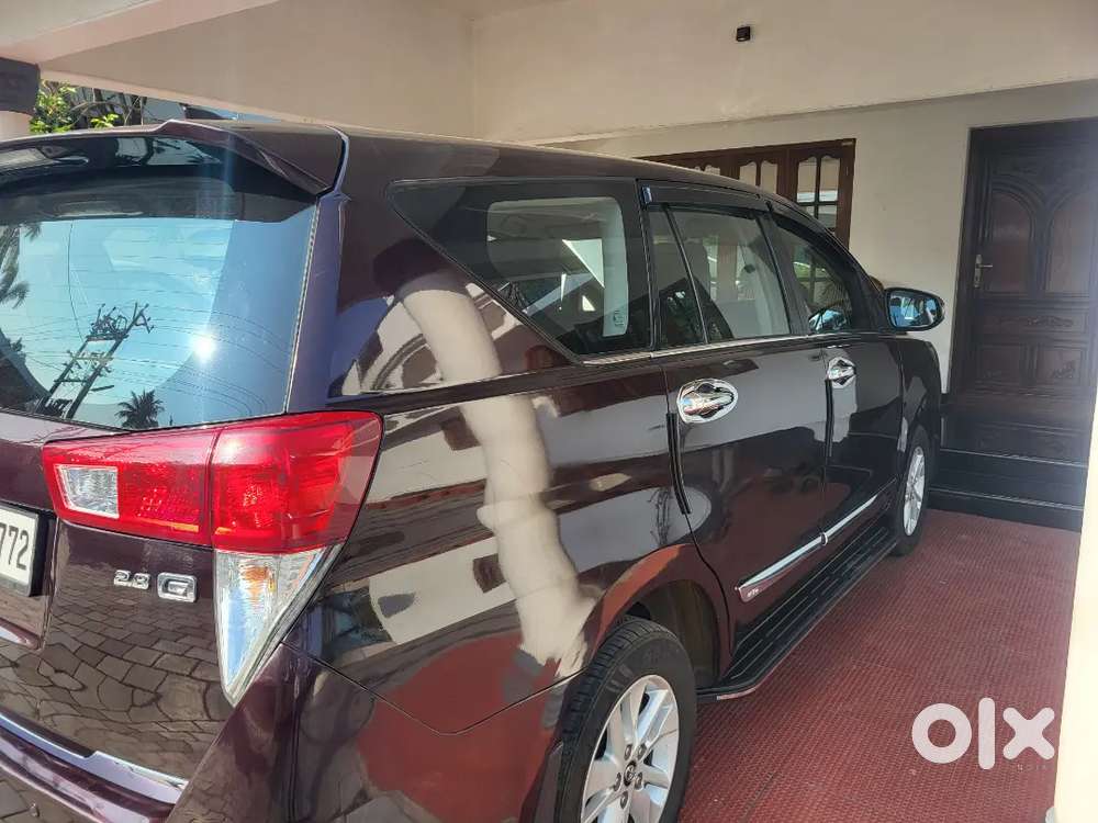 Innova Crysta 2.8 At 7 Str