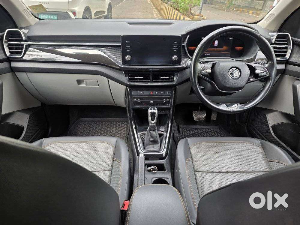 Skoda Kushaq 1.0 Tsi Style At (6 Airbags), 2023, Petrol