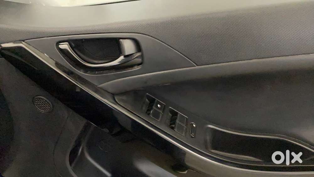 Tata Nexon 1.5 Revotorq Xz Plus Hs Dark Edition, 2022, Diesel