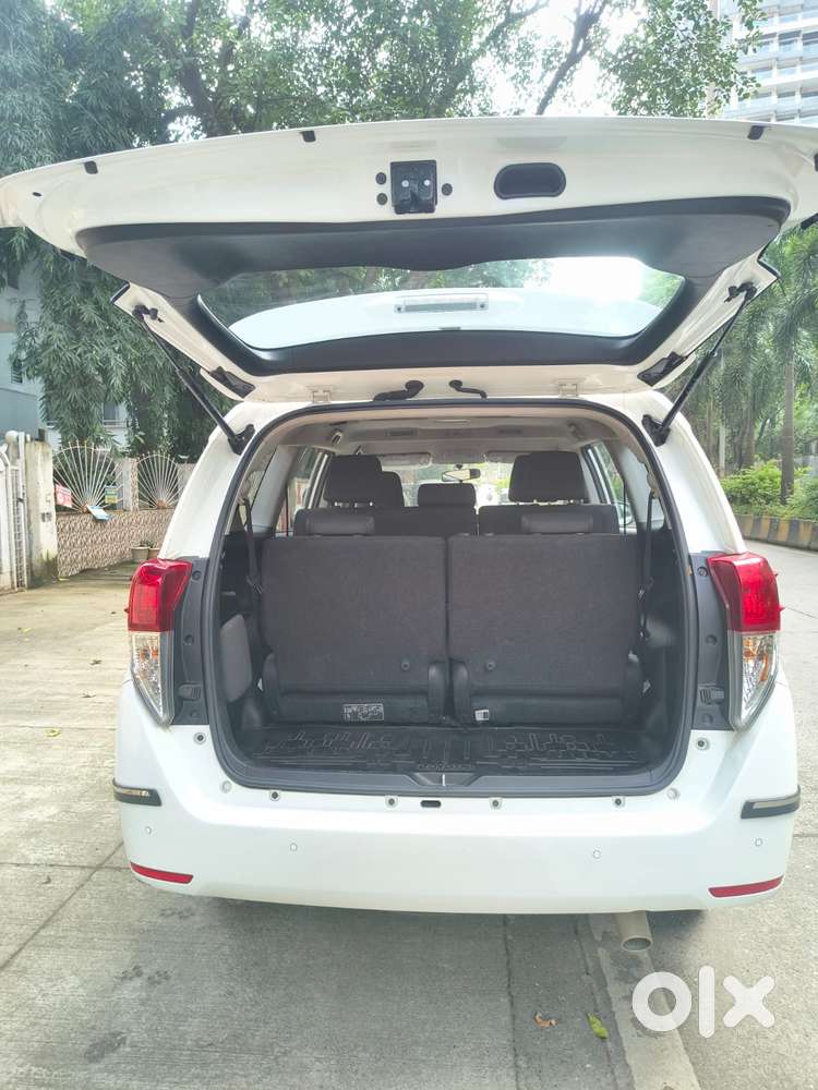 Toyota Innova Crysta [2020-ongoing] 2.4 Gx 8 Str, 2026, Diesel